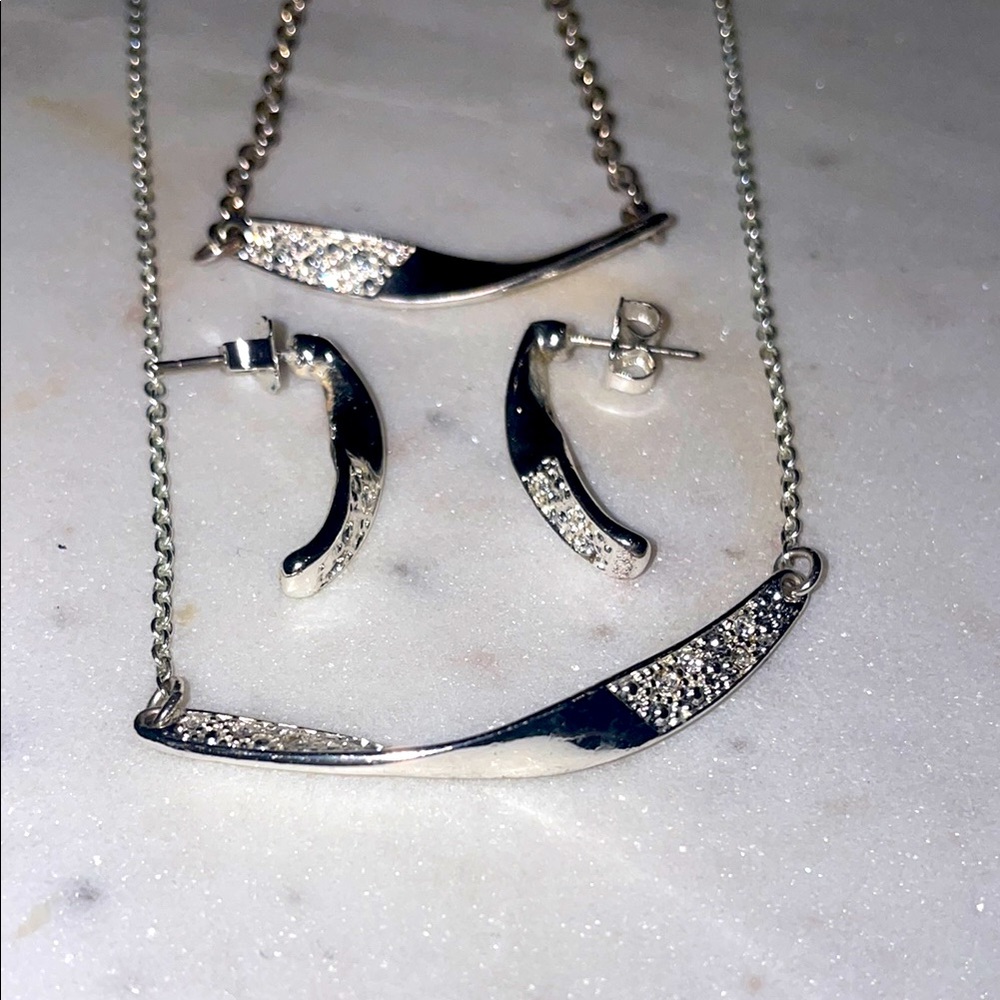 Avon Silvertone Rhinestone Twisted Design Set